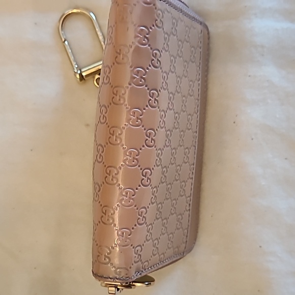 GUCCI Micro Guccissima Zip Wallet w/Zipper Pull - Picture 12 of 15